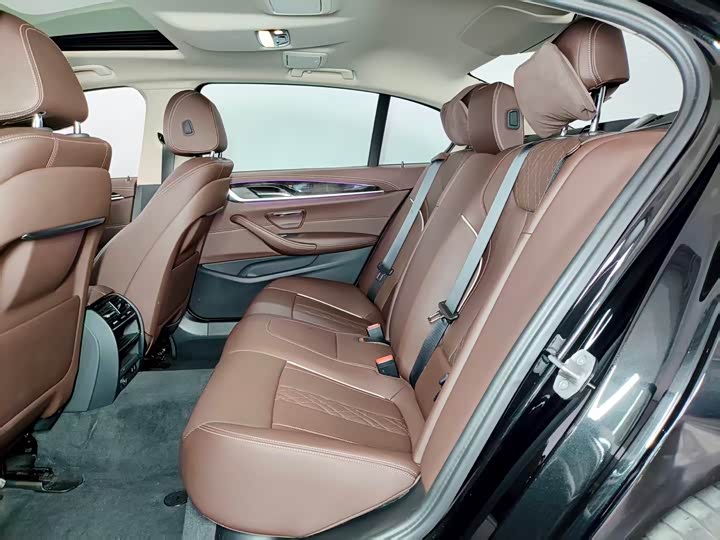 Фото 6 - BMW 5 Series