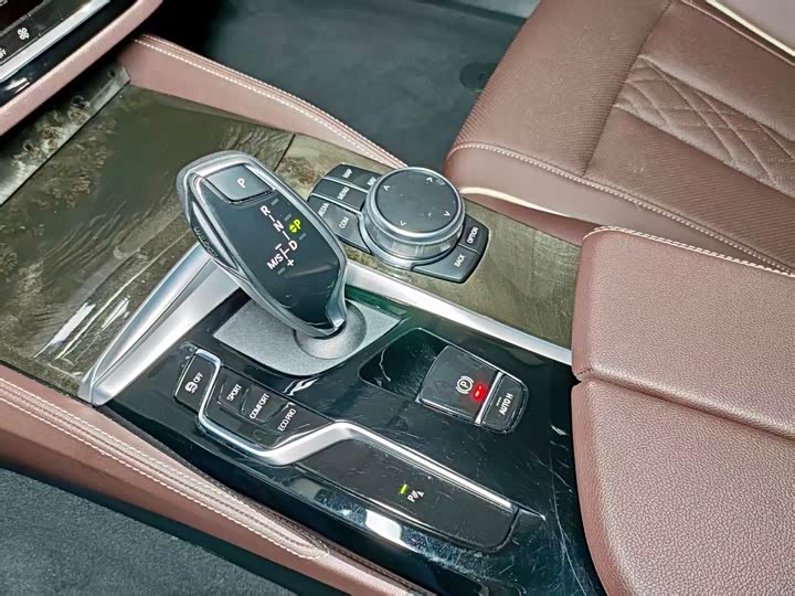 Фото 8 - BMW 5 Series