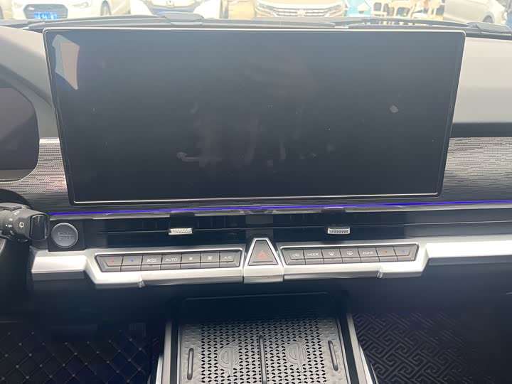 Фото 10 - Tank 400