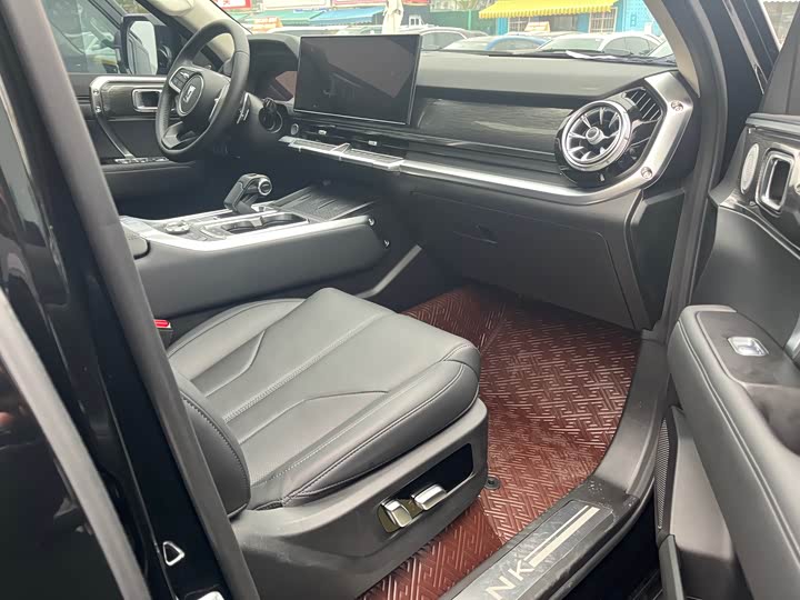 Фото 13 - Tank 400