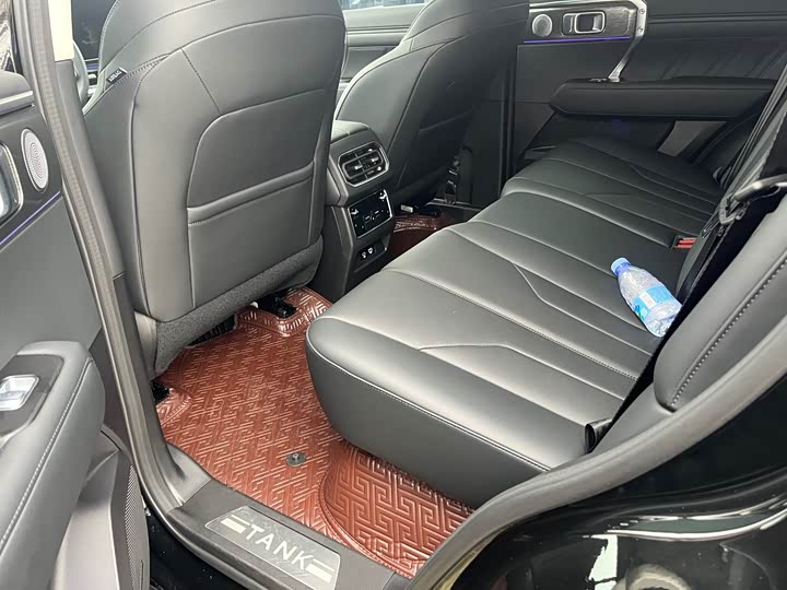 Фото 8 - Tank 400