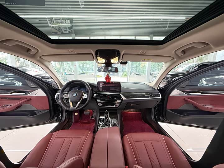 Фото 8 - BMW 5 Series