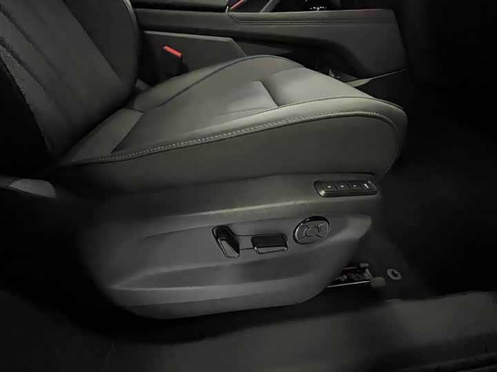 Фото 14 - Volkswagen Tiguan L Pro