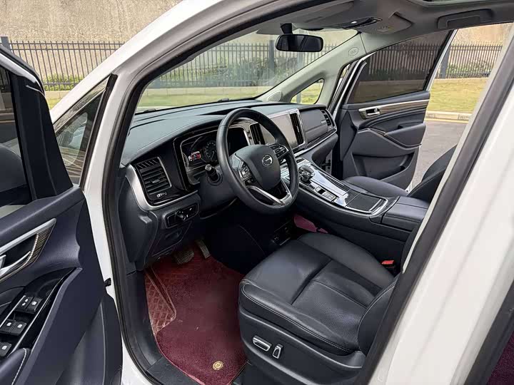 Фото 4 - GAC Trumpchi M8