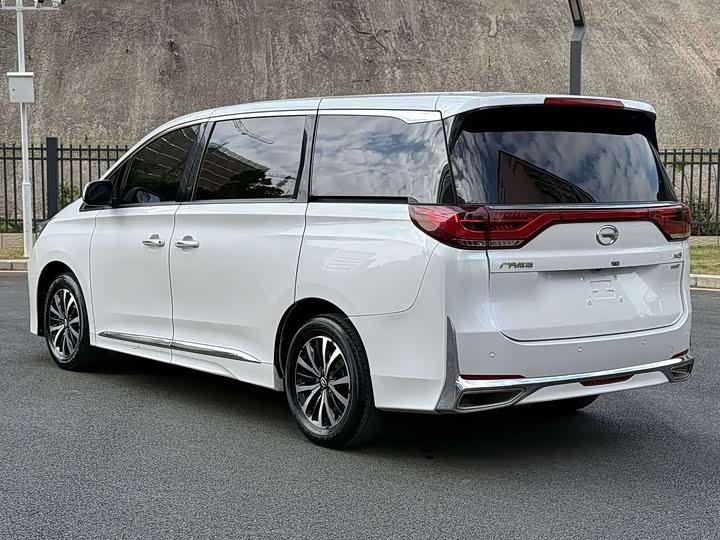 Фото 7 - GAC Trumpchi M8