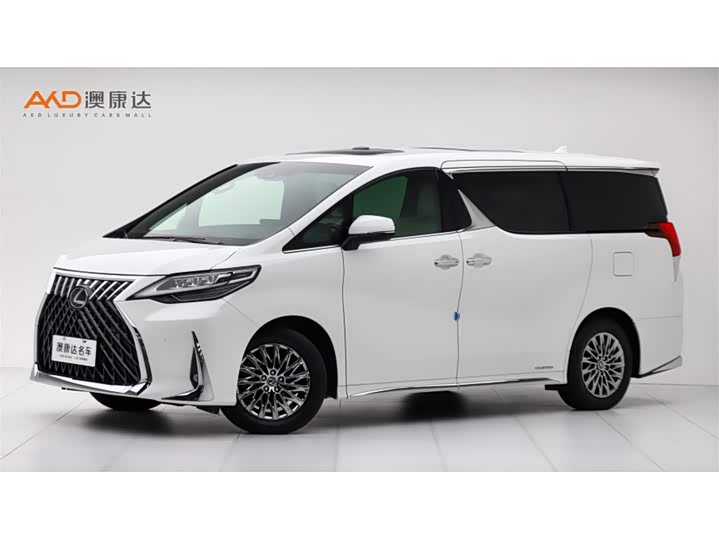 Фото 1 - Lexus LM