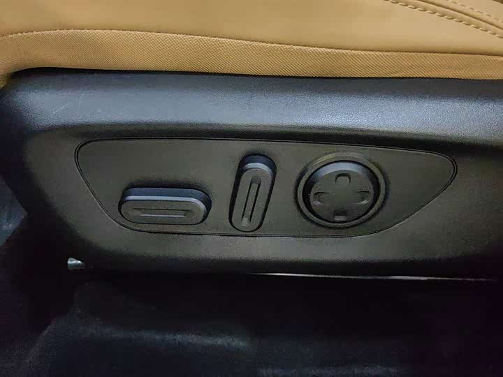 Фото 21 - Leapmotor C11