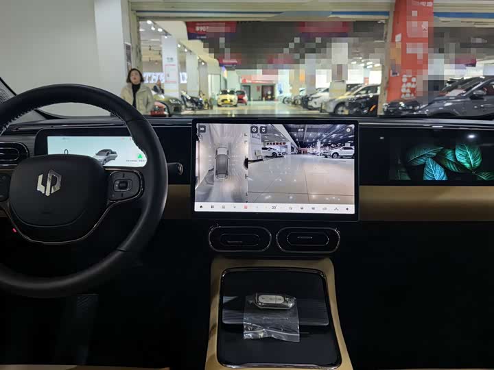 Фото 9 - Leapmotor C11