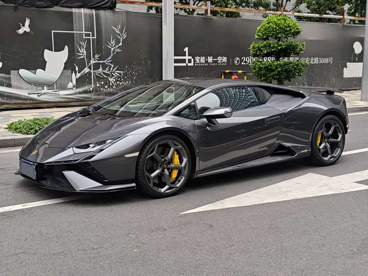 Фото 1 - Lamborghini Huracán