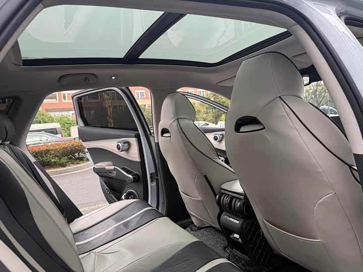 Фото 10 - BYD Yuan Plus