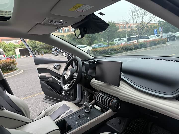 Фото 11 - BYD Yuan Plus