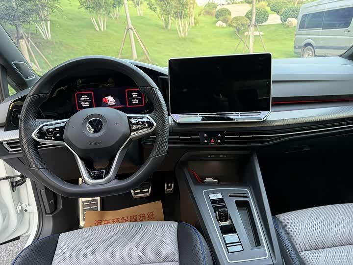 Фото 6 - Volkswagen Golf