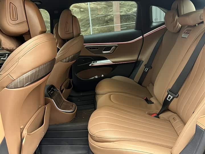 Фото 9 - Mercedes-Benz E-Class