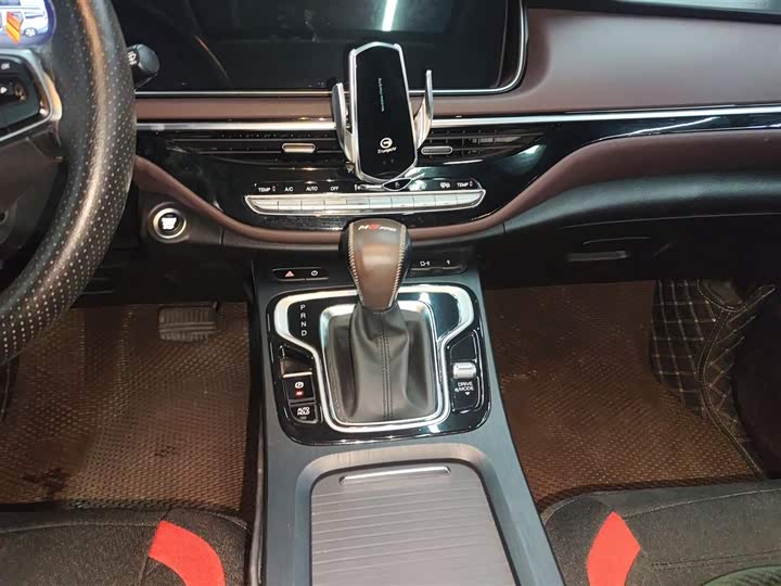 Фото 14 - GAC Trumpchi M6