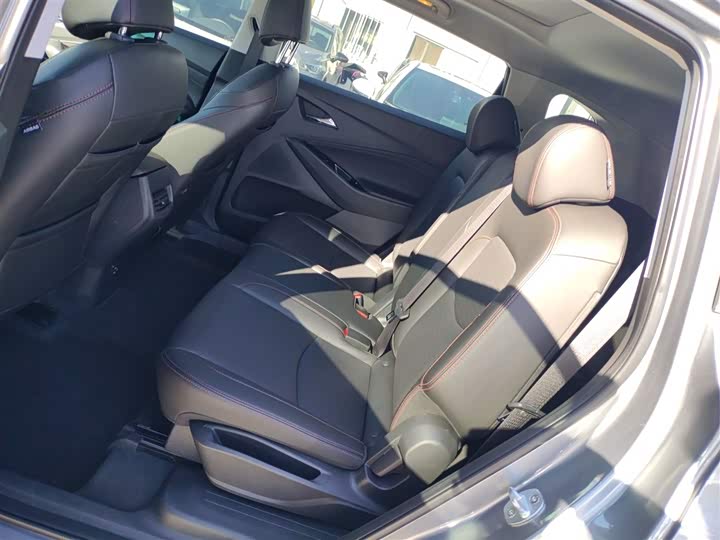 Фото 17 - Chevrolet Orlando