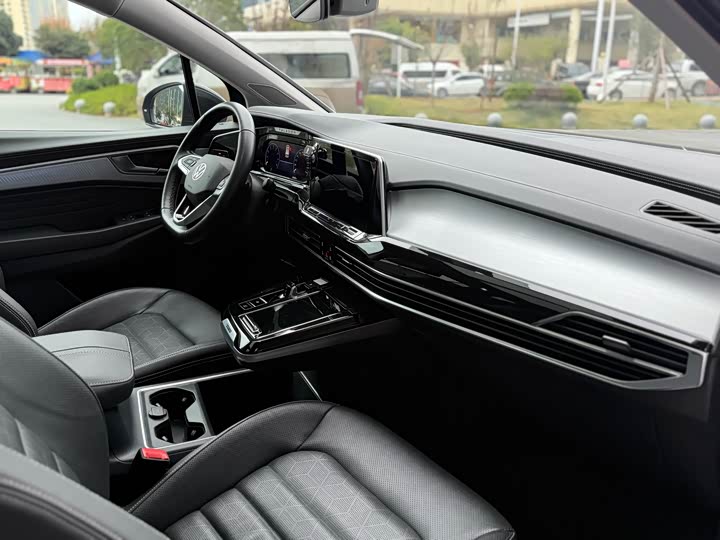 Фото 10 - Volkswagen Talagon