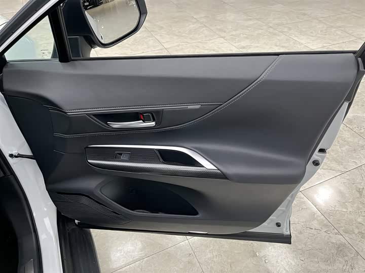 Фото 12 - Toyota Venza