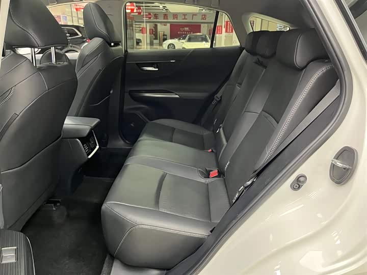 Фото 14 - Toyota Venza