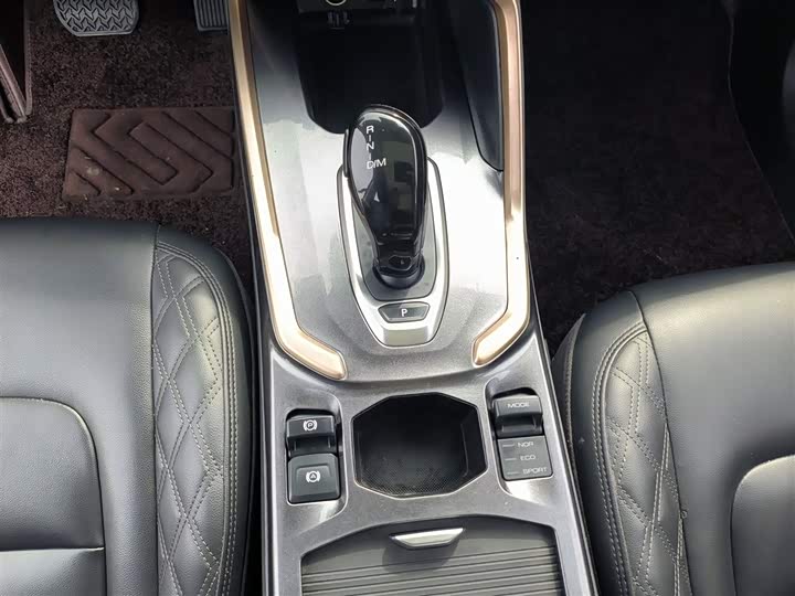 Фото 14 - Haval H6