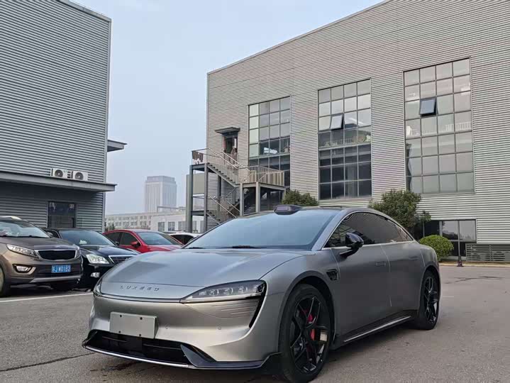 Фото 1 - Luxeed S7