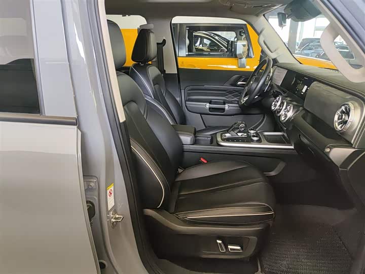 Фото 25 - Tank 300