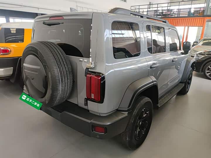 Фото 7 - Tank 300