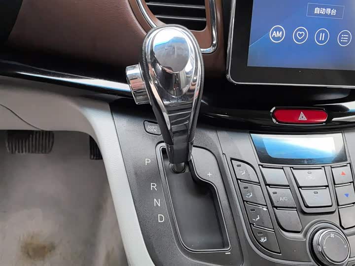 Фото 13 - JAC Refine L5