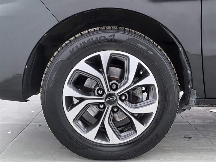 Фото 17 - JAC Refine L5