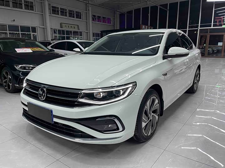 Фото 1 - Volkswagen Bora