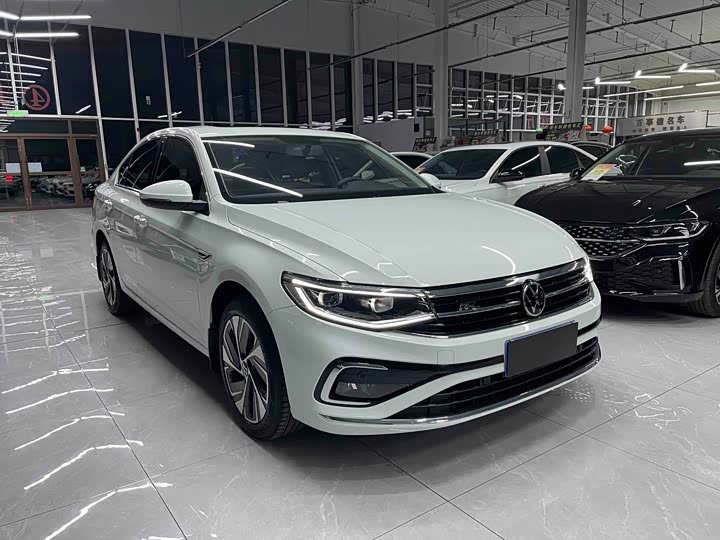 Фото 3 - Volkswagen Bora