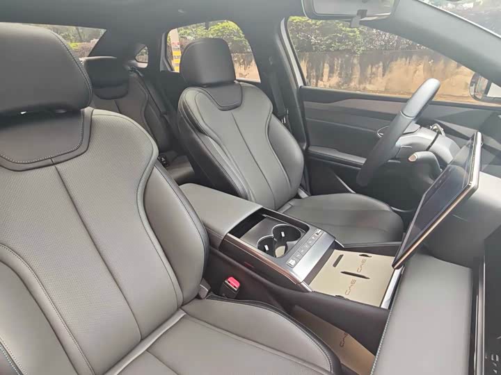 Фото 13 - BYD Qin L