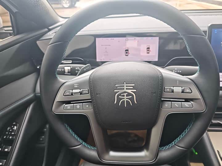 Фото 16 - BYD Qin L