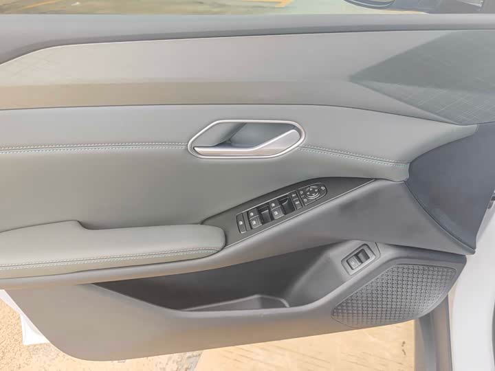 Фото 9 - BYD Qin L