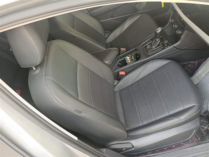 Фото 25 - Volkswagen Lavida