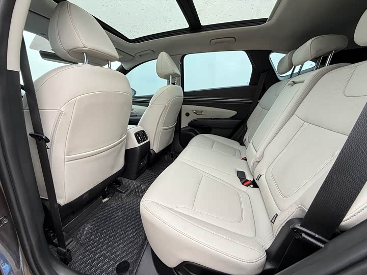 Фото 7 - Hyundai Tucson L