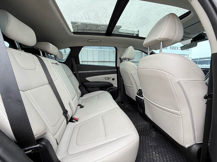 Фото 8 - Hyundai Tucson L