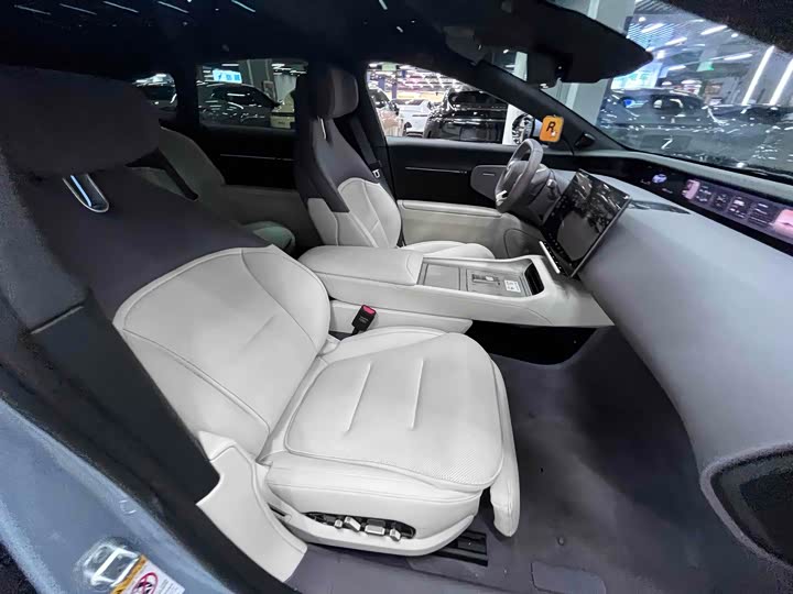 Фото 27 - Avatr 12