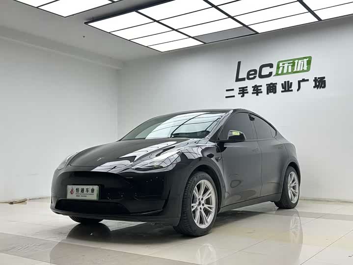 Фото 1 - Tesla Model Y