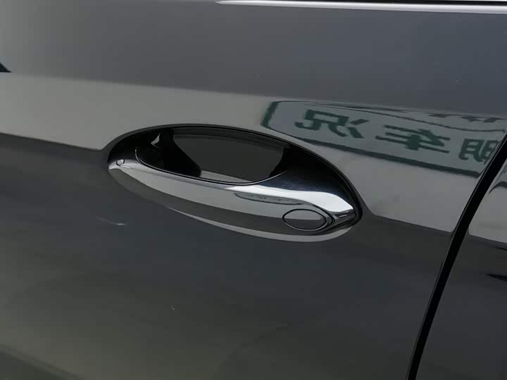 Фото 18 - BMW 5 Series