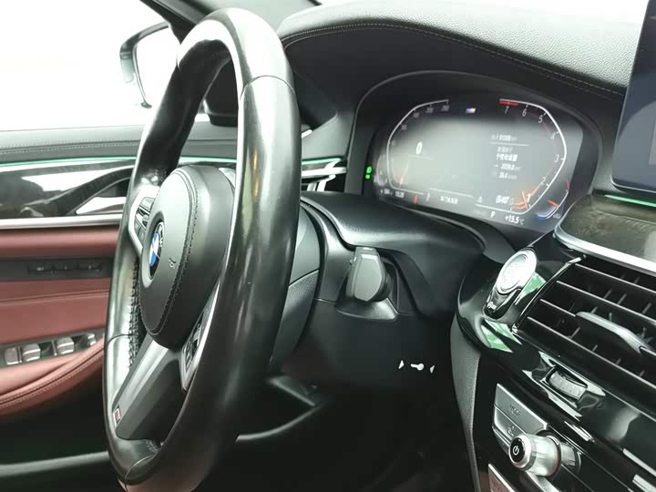 Фото 22 - BMW 5 Series