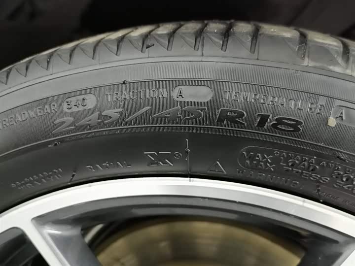 Фото 24 - BMW 5 Series