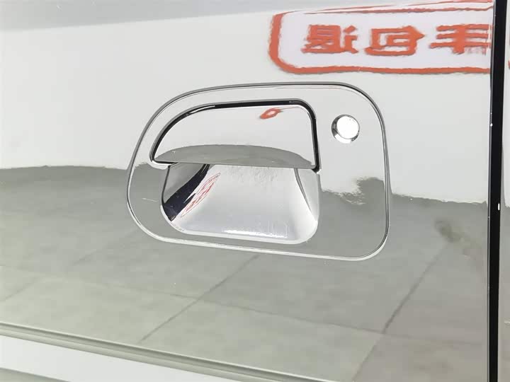 Фото 18 - Dongfeng Forthing Lingzhi M5