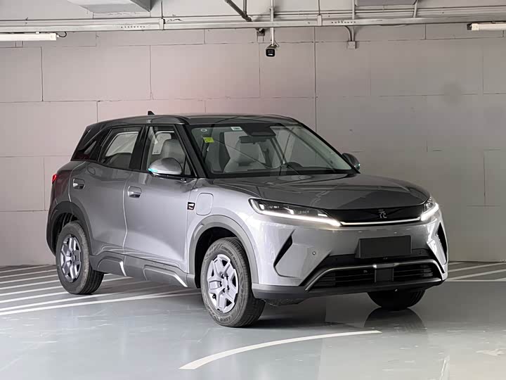 Фото 3 - BYD Yuan Up