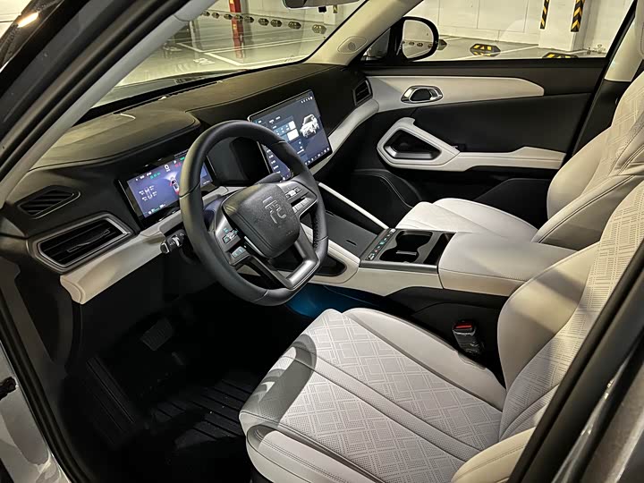 Фото 4 - BYD Yuan Up