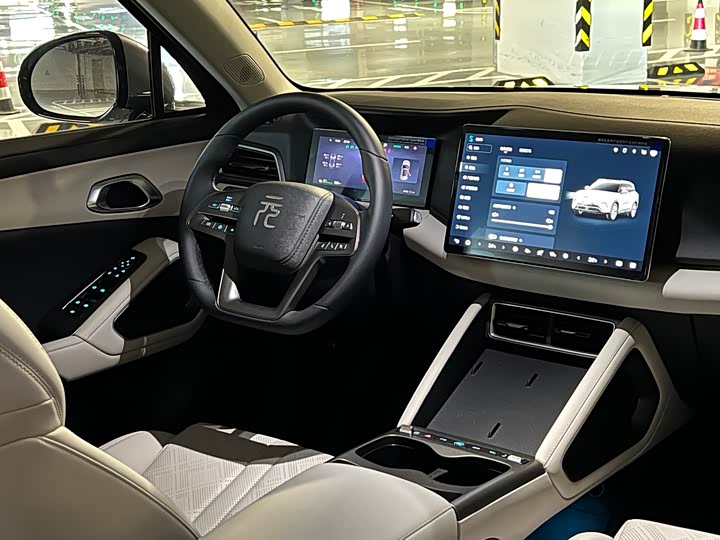 Фото 9 - BYD Yuan Up