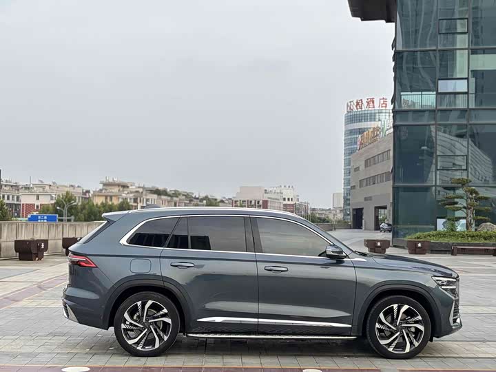 Фото 22 - Geely Monjaro