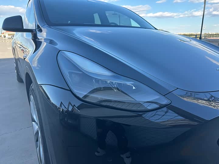 Фото 16 - Tesla Model Y
