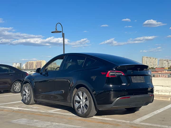 Фото 7 - Tesla Model Y