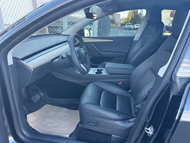 Фото 8 - Tesla Model Y