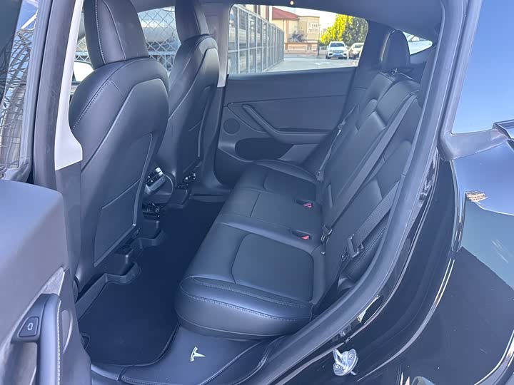 Фото 9 - Tesla Model Y